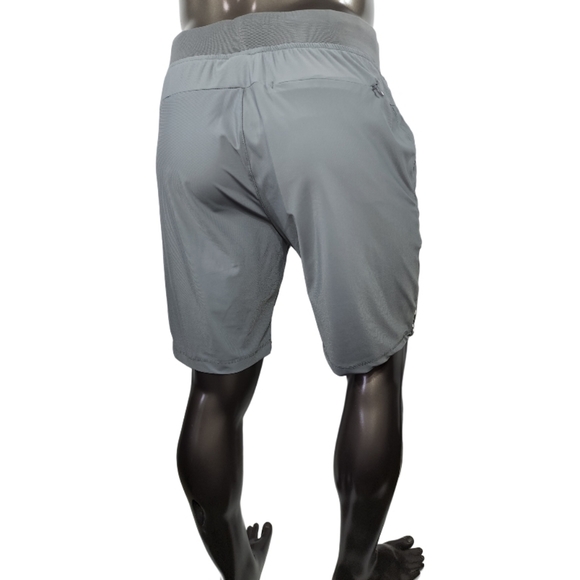 Kenneth Cole Lightweight Tech Shorts - Picture 2 of 5